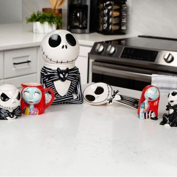 Disney Jack Skellington Sally Salt Pepper shaker set Nightmare Before Christmas - Picture 2 of 4